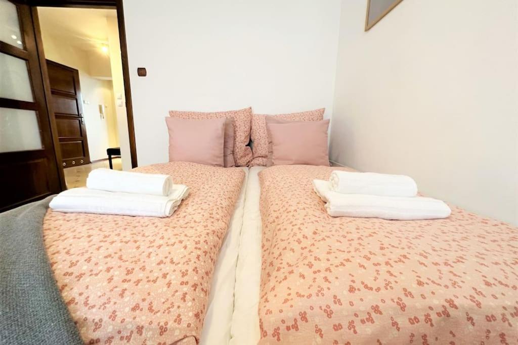 Exclusive Penthouse Near Citycenter 120M2 +Netflix Krakow Luaran gambar