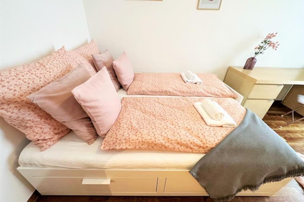 Exclusive Penthouse Near Citycenter 120M2 +Netflix Krakow Luaran gambar