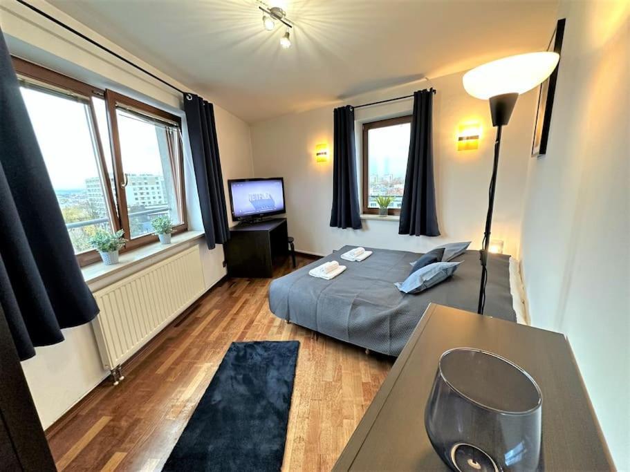 Exclusive Penthouse Near Citycenter 120M2 +Netflix Krakow Luaran gambar