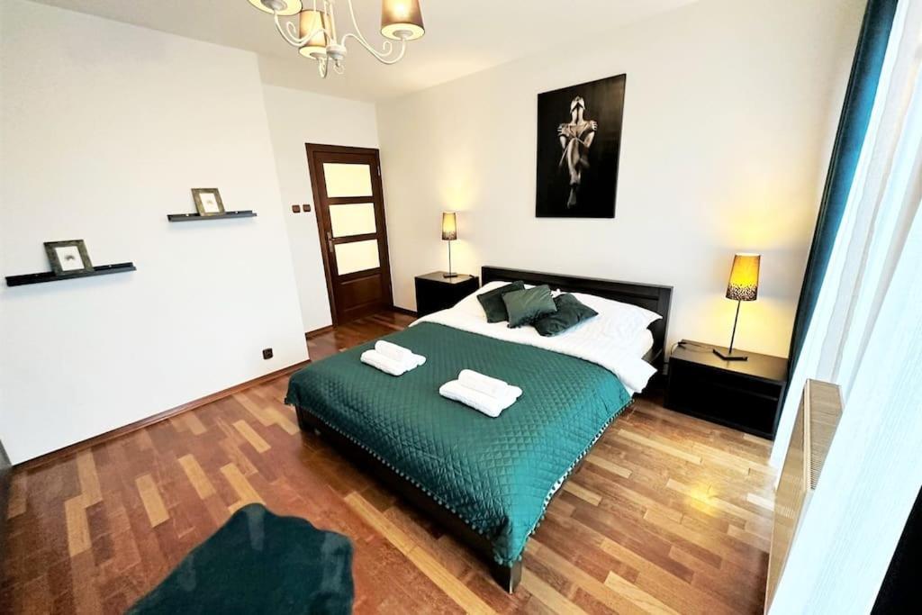 Exclusive Penthouse Near Citycenter 120M2 +Netflix Krakow Luaran gambar